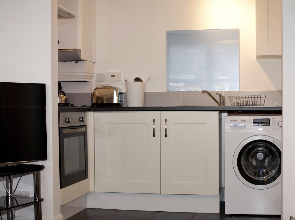 Aberdeen Serviced Apartments: Charlotte Street Habitación foto